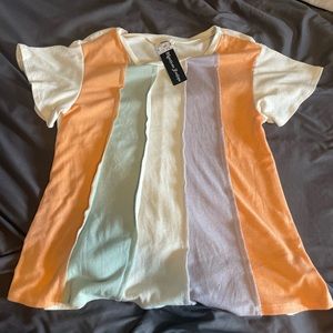 Mainstream Boutique short sleeve- brand new with tags- large